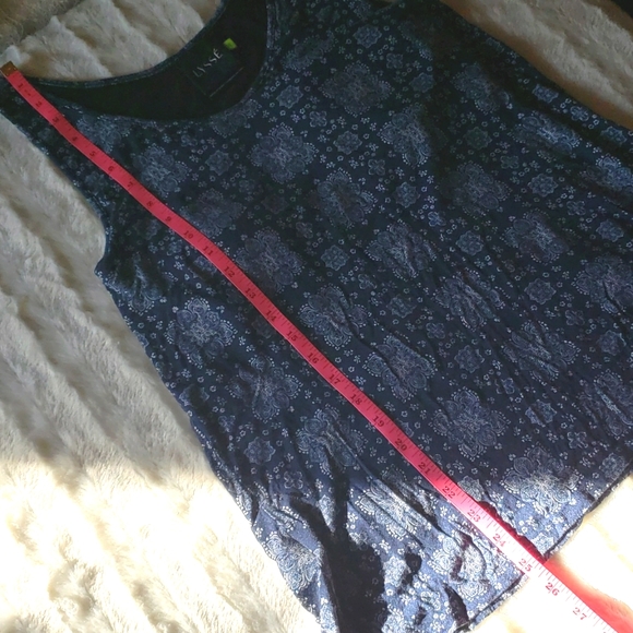 LYSSE tank with built in bra. - Picture 12 of 12